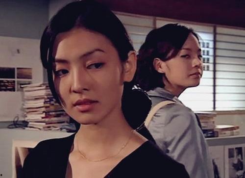 爱上女主播谁演的